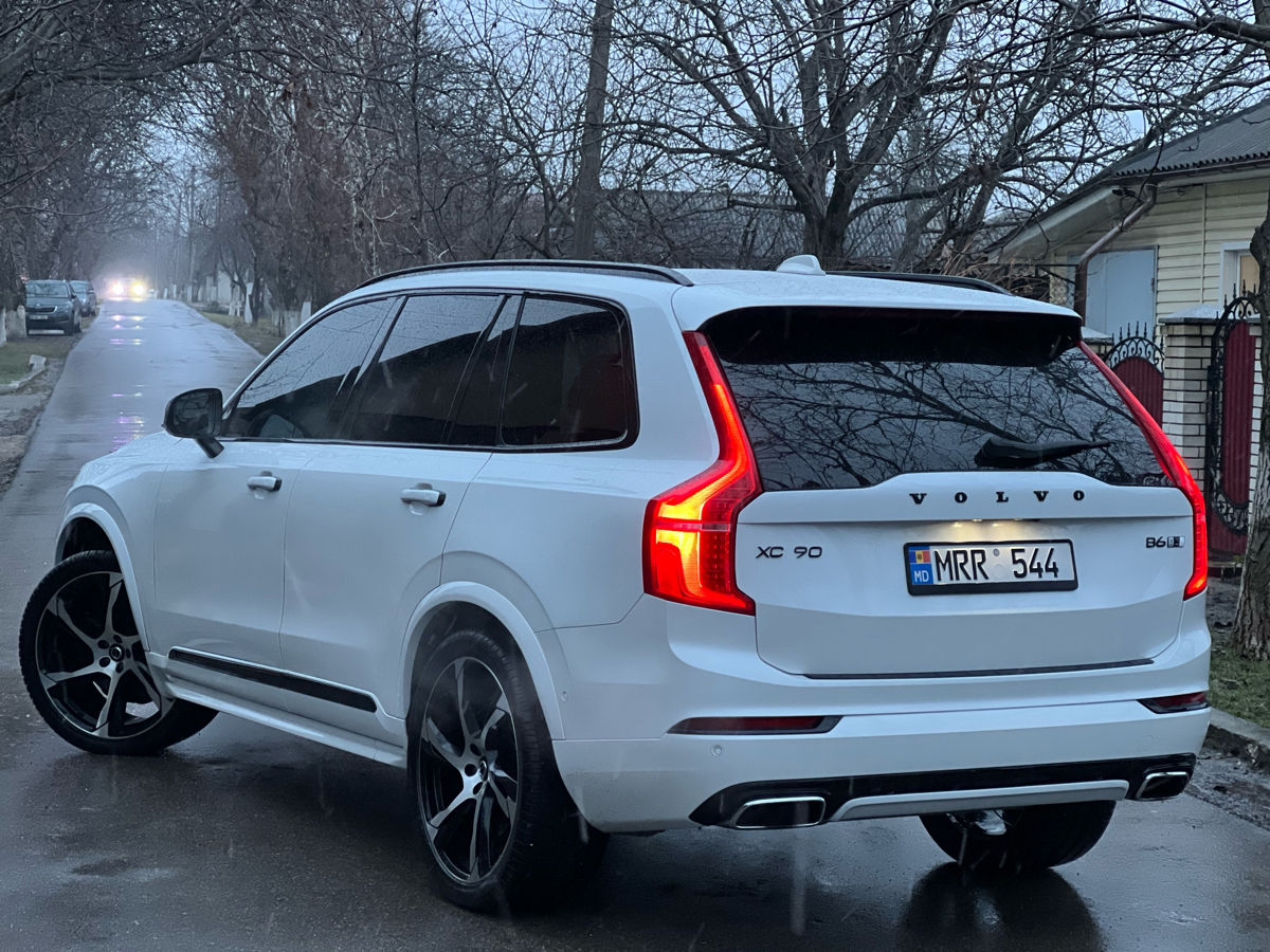 Volvo XC90 foto 2