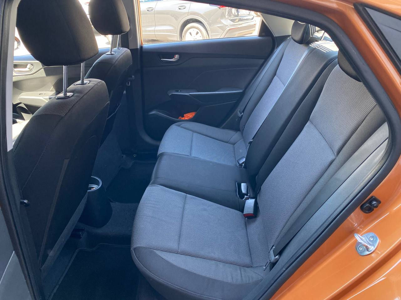 Hyundai Accent foto 17