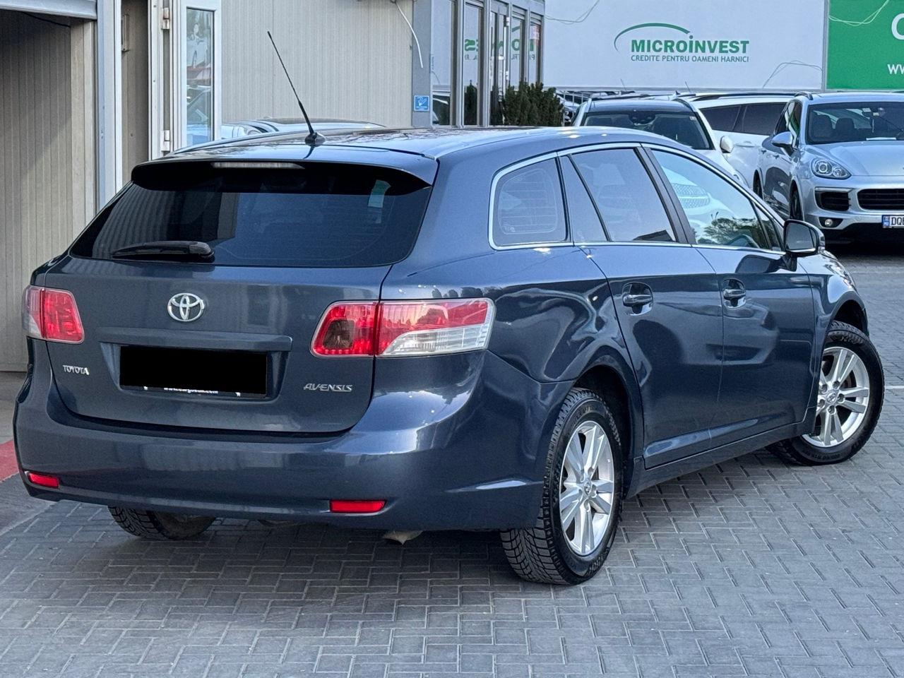 Toyota Avensis foto 4