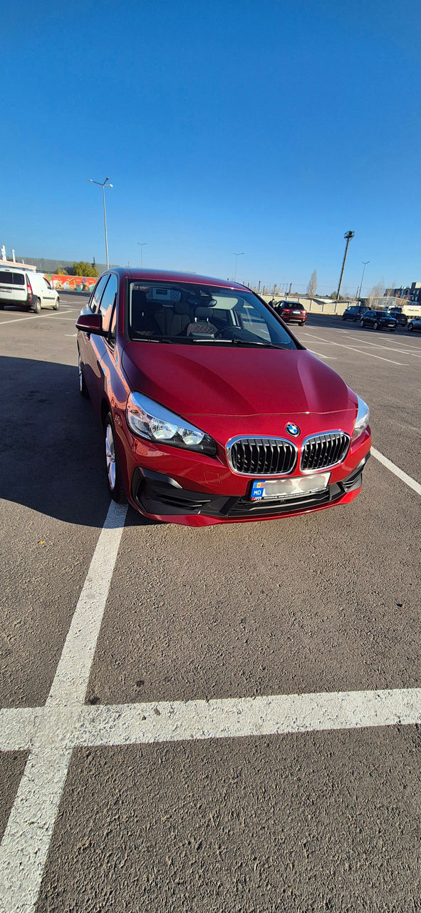 BMW 2 Series Active Tourer фото 0