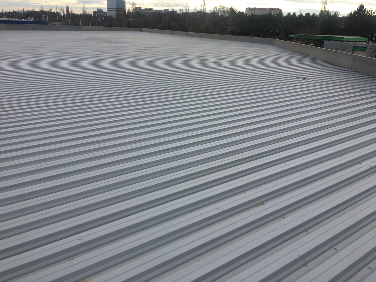 Acoperiș plat la cheie /hidroizolare+termoizolare+șapă/  membrane lichide, TPO, PVC,Bituminoase foto 1