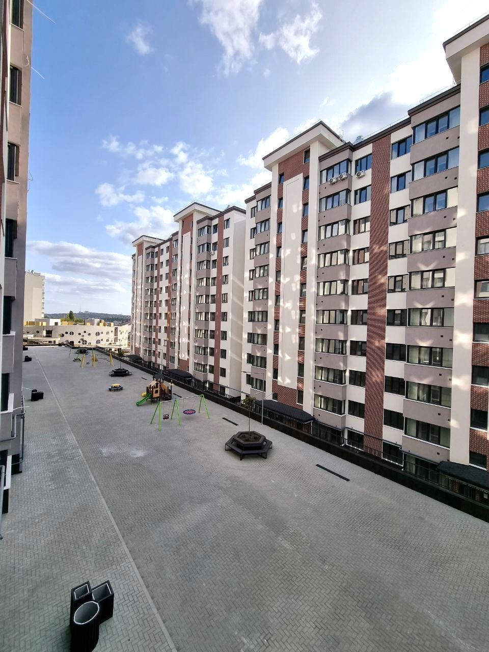 Apartament cu 2 camere, 68 m², Buiucani, Chișinău foto 3