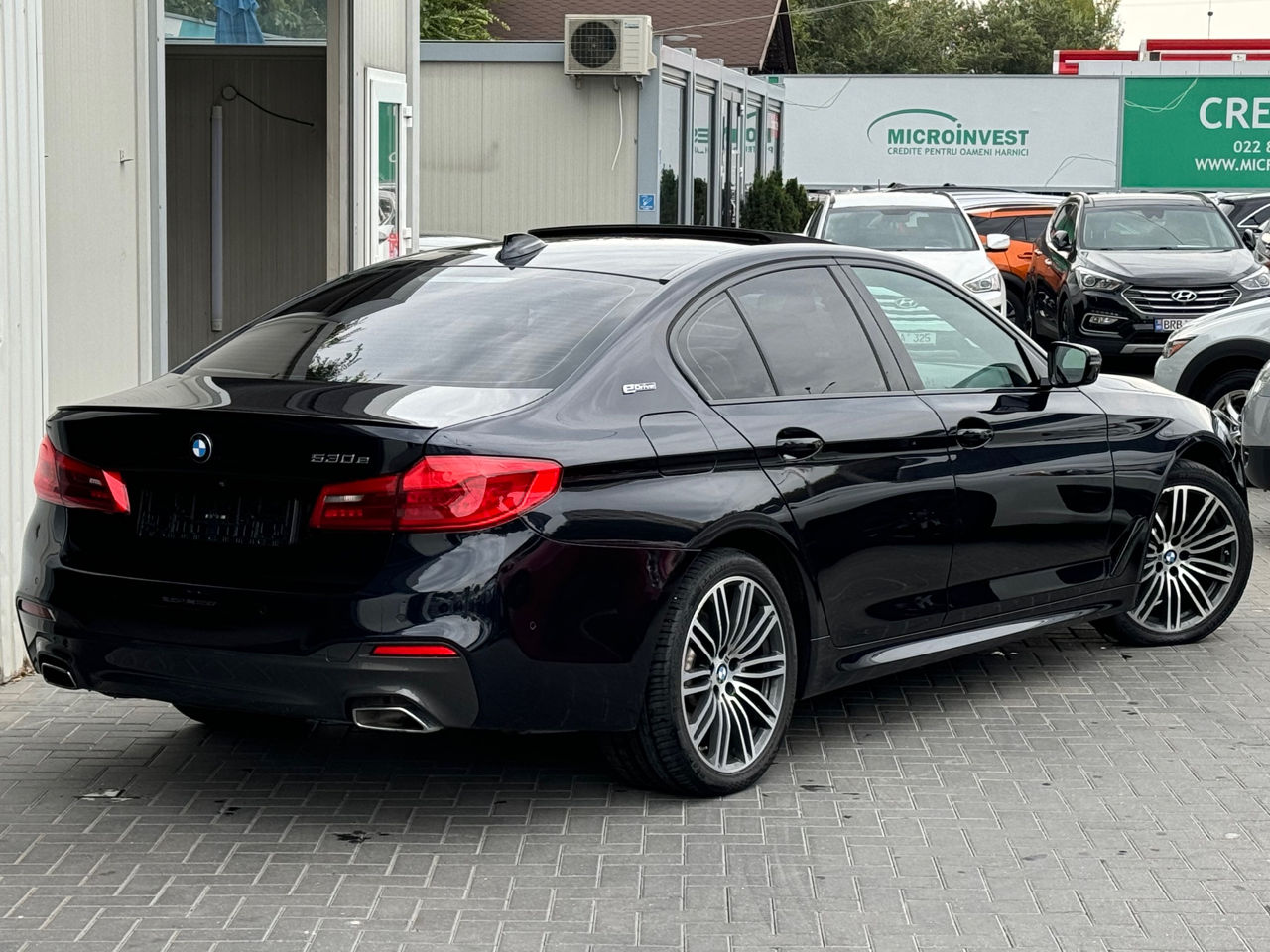 BMW 5 Series foto 3