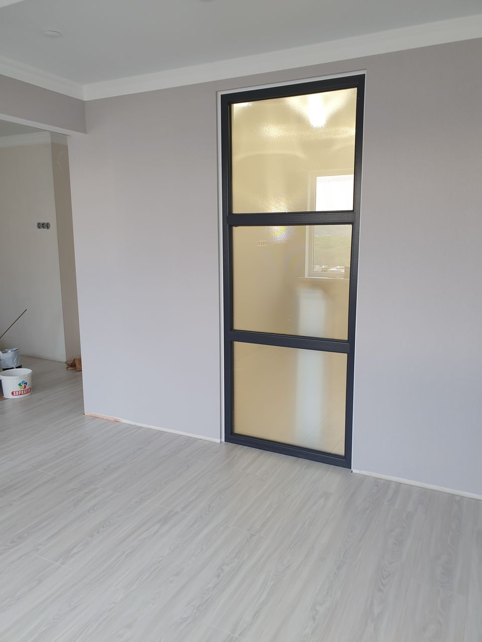 Încleem tapete foto 6