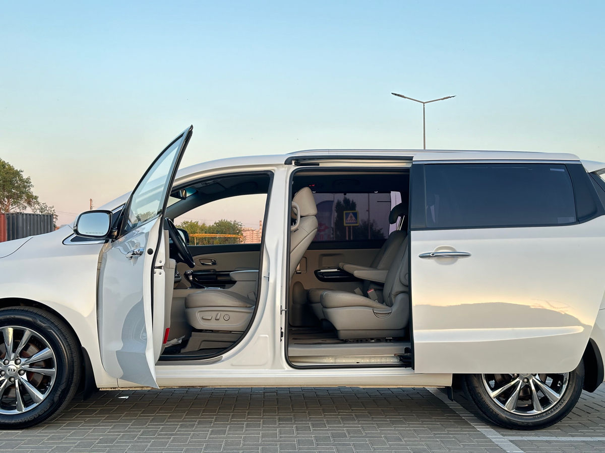 KIA Carnival фото 6