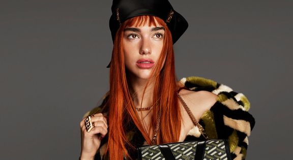 Дуа Липа снялась в новом кампейне Versace