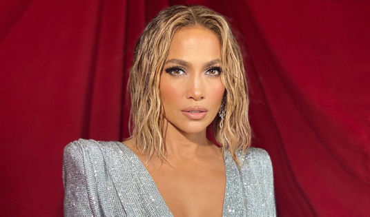 Jennifer Lopez, apariție spectaculoasă la lansarea noii sale colaborări