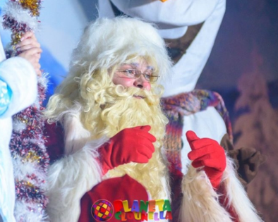 Povestea lui Moș Crăciun: un nou spectacol la Teatrul Planeta Clounella
