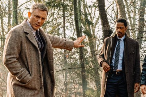 A fost lansat noul trailer al filmului "Knives Out"