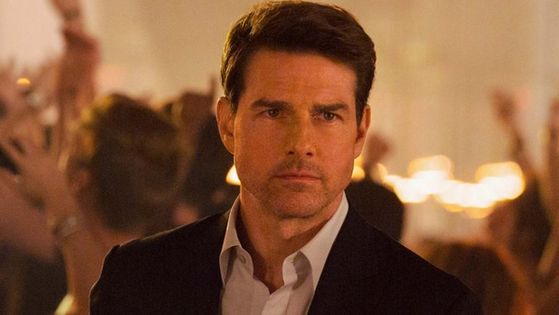 Tom Cruise surprins în timpul unei cascadorii pe un tren în mișcare
