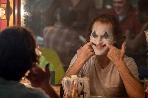 Joaquin Phoenix revine în partea cea de-a doua a filmului "Joker"