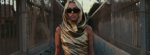 Miley Cyrus anunță "Flowers", un nou single!