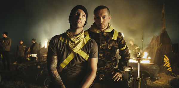 Twenty One Pilots выпустили новый клип записанный во время карантина