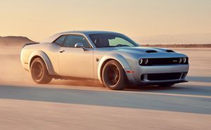 Освеженный Dodge Challenger SRT Hellcat — с мотором от Демона