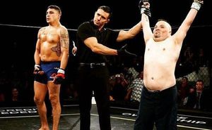 Боец UFC проиграл оппоненту с синдромом Дауна (Видео)
