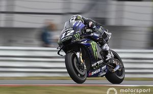 Виньялес выиграл гонку MotoGP в Ассене, Росси упал в третий раз подряд