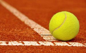 Un antrenor de tenis şi alte trei persoane au fost reţinute pentru trucarea meciurilor