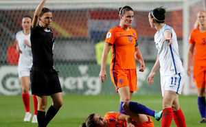 Stephanie Frappart, prima femeie care va arbitra un meci din Ligue 1