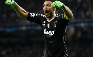 Gianluigi Buffon, două oferte-surpriză, la 41 de ani