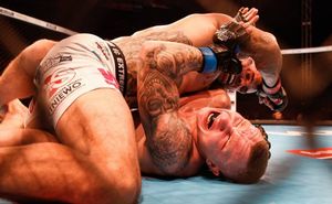 Российский боец MMA покалечил топором своего спарринг-партнера (Видео)