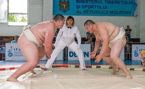 Открытый кубок по сумо среди любителей (Фото)