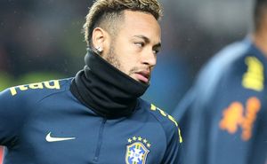 Neymar a acuzat o durere la genunchi