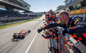 Ф1. Red Bull у себя дома прервал монополию Мерседеса на победы! (Видео)
