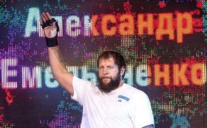 Боец ММА Александр Емельяненко проведет первый бой в лиге WFCA 27 сентября
