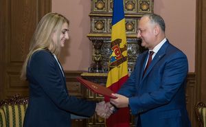 Президент вручил Почетную грамоту олимпийской чемпионке Татьяне Салкуцан