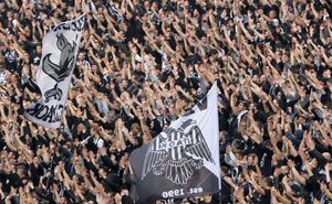 Așa ceva nu s-a mai văzut! Ce au adus pe stadion fanii lui PAOK