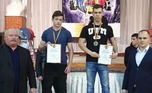 Dumitru Calmîc de la UTM, primul loc la Campionatul la Powerlifting 2019
