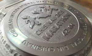 Запущен процесс производства медалей Кишиневского марафона
