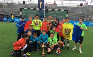 Юные молдавские спортсмены – чемпионы фестиваля гандбола в Швеции