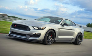 Mustang Shelby GT350R доработан по образцу версии GT500
