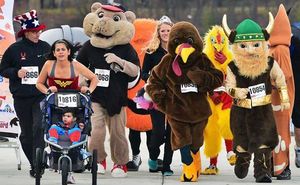 Participă la concursul celor mai originale costume la cursa HellRun 2016