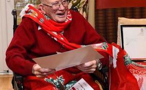 Liverpool, cadou inedit pentru un fan în vârstă de 104 ani