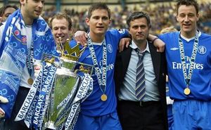 Sarri mai are fix două săptămâni pe banca lui Chelsea