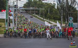 Ploaia nu îi sperie pe participanții la cursa “Chișinău Criterium”