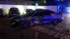 Un conducător de Mazda a făcut prăpăd pe teritoriul unui centru Volvo