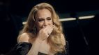 Adele a izbucnit în lacrimi pe scenă: Ce surpriză i s-a făcut