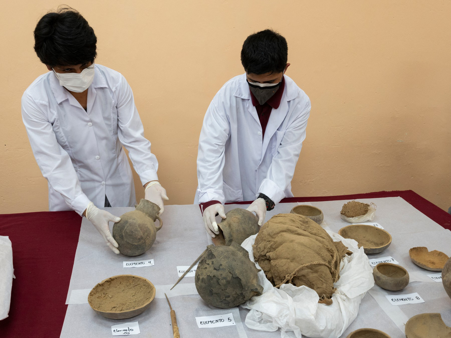 Peru: Rămășițele unor persoane sacrificate, descoperite de arheologi