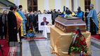 Fotoreportaj: Nicolae Dabija, înmormântat la Cimitirul Central