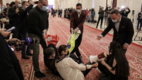 Activiști, tăvăliți în Parlamentul României: Avem dreptul să protestăm