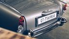 Mașina lui James Bond, în miniatură: 21 CP și o serie de gadget-uri
