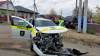 O mașină a Poliției, implicată în accident: Un om al legii a fost rănit