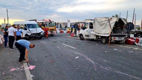 Un microbuz cu moldoveni s-a izbit de o camionetă la Iași: 13 răniți