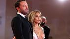 Jennifer Lopez şi Ben Affleck au atras toate privirile pe covorul roşu