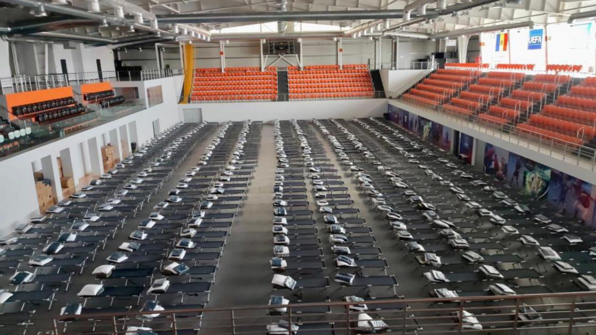 FMF cazează circa 500 de refugiați la Complexul Sportiv Futsal Arena