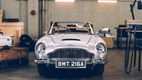 Mașina lui James Bond, în miniatură: 21 CP și o serie de gadget-uri