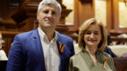 De ziua tuturor românilor, deputații moldoveni au purtat la piept tricolorul